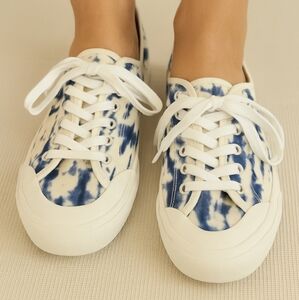 Dolce Vita Tie-Dye Canvas Sneakers – Casual and Trendy